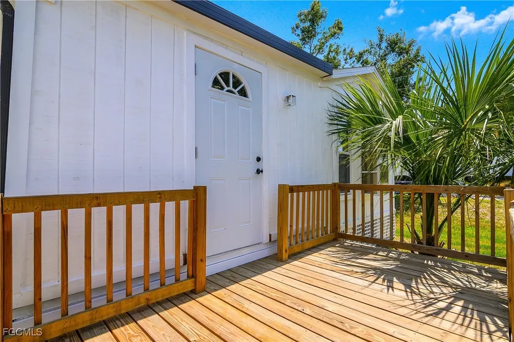 5675 Pine Island Road NW Bokeelia FL 33922