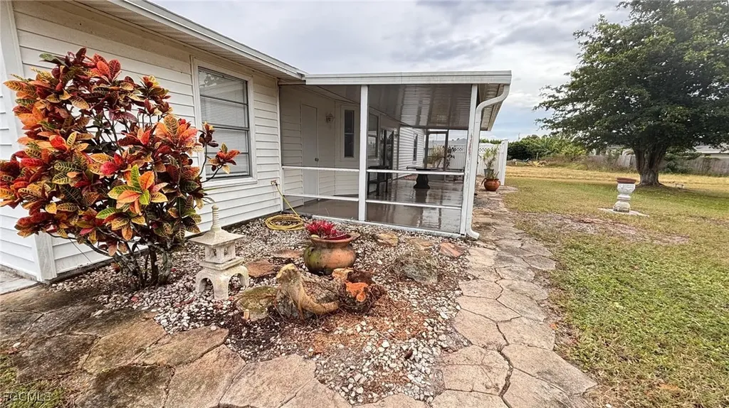 2426 NE 23rd Avenue Cape Coral FL 33909
