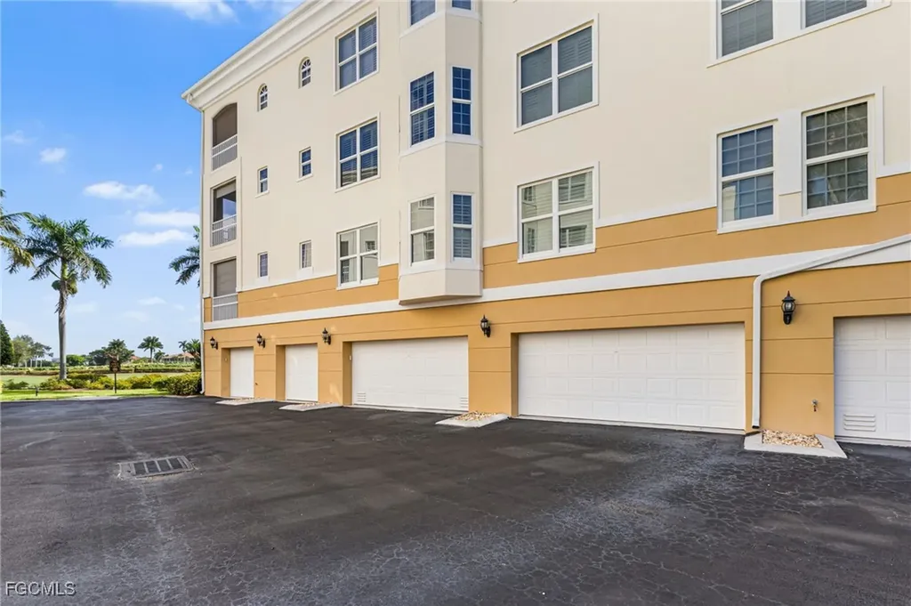 11110 Harbour Yacht Court Fort Myers FL 33908