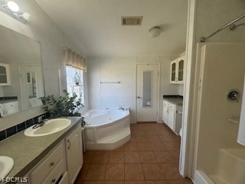 1086 Pine Avenue Moore Haven FL 33471