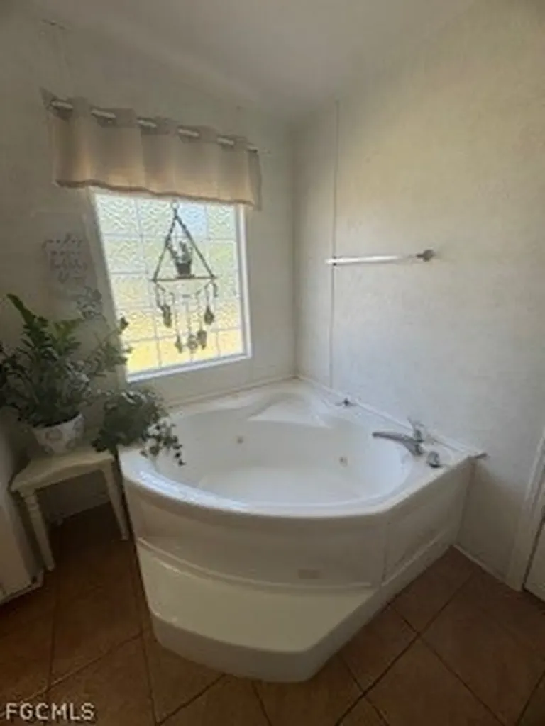 1086 Pine Avenue Moore Haven FL 33471