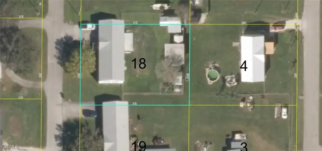 1086 Pine Avenue Moore Haven FL 33471