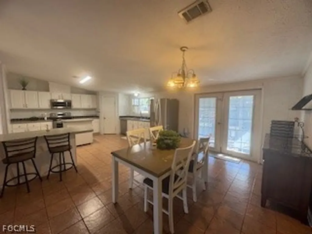 1086 Pine Avenue Moore Haven FL 33471