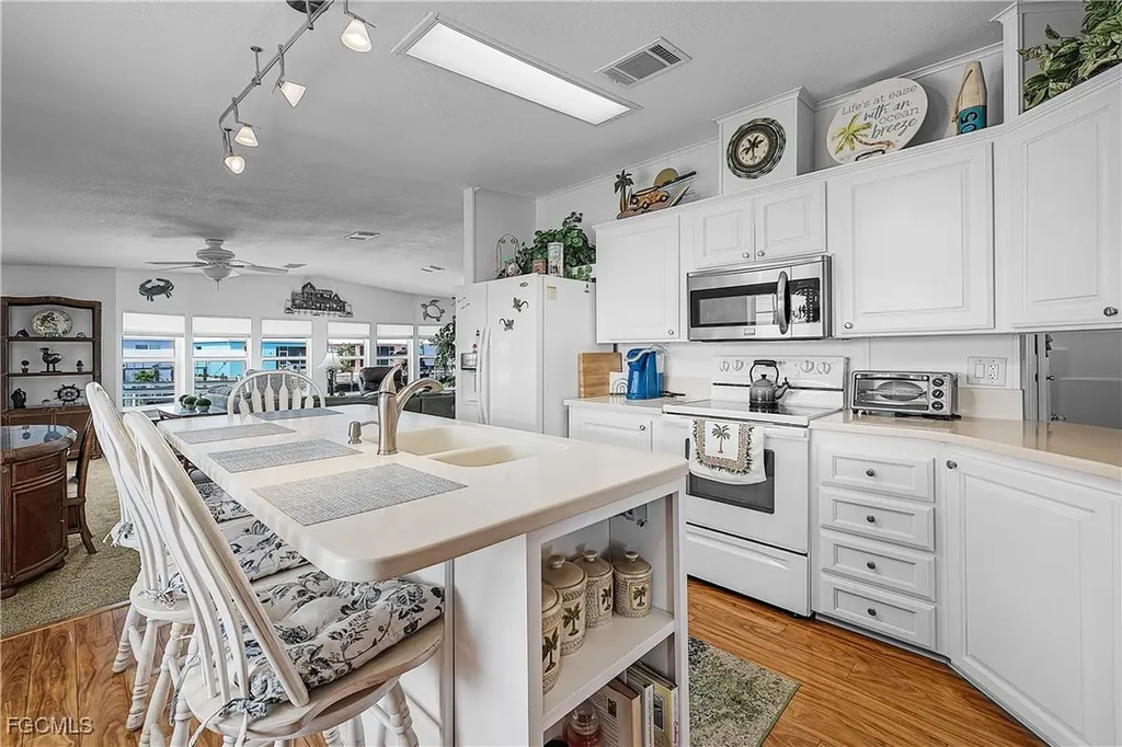 3057 Sloop Lane St. James City FL 33956