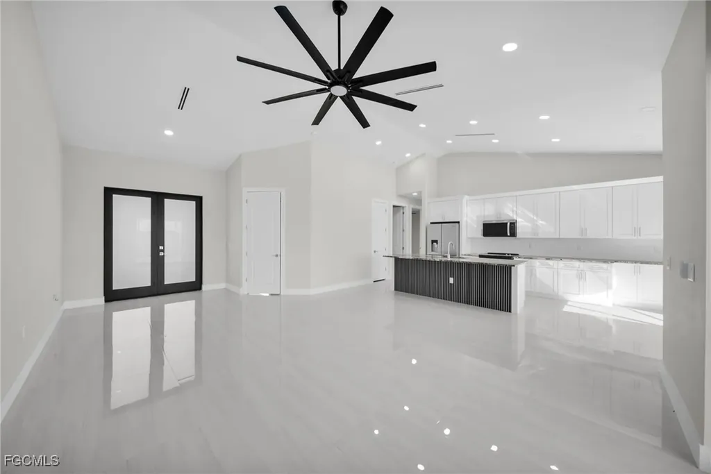 2021 NW 41st Avenue Cape Coral FL 33993