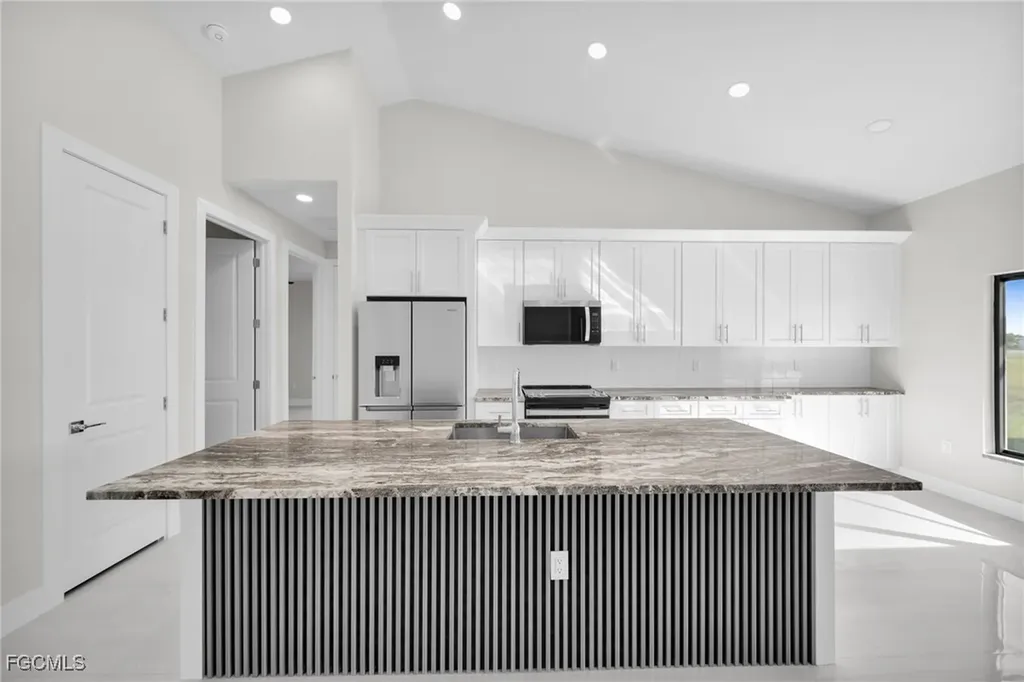 2021 NW 41st Avenue Cape Coral FL 33993