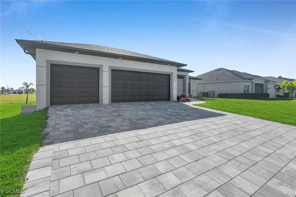 2021 NW 41st Avenue Cape Coral FL 33993
