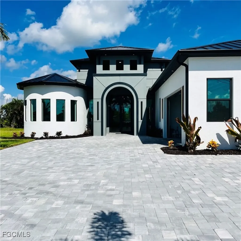 4218 SW 17th Avenue Cape Coral FL 33914