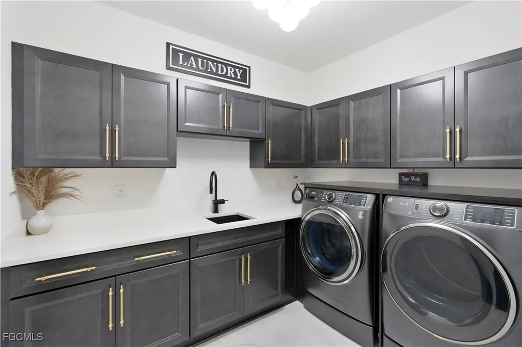 4218 SW 17th Avenue Cape Coral FL 33914