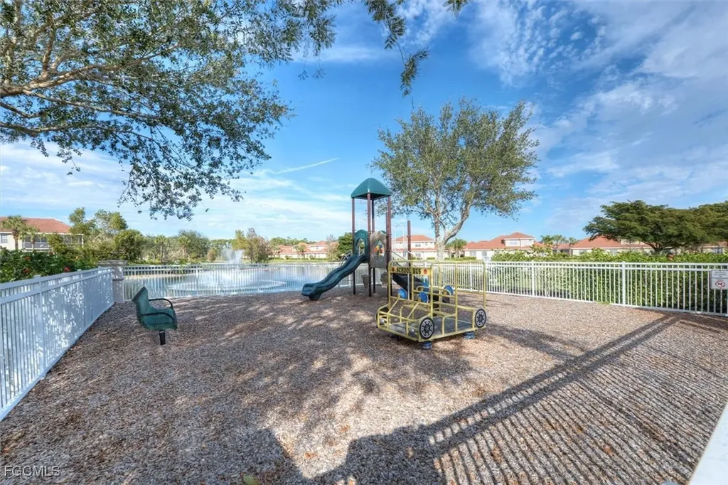 13902 Bently Circle Fort Myers FL 33912