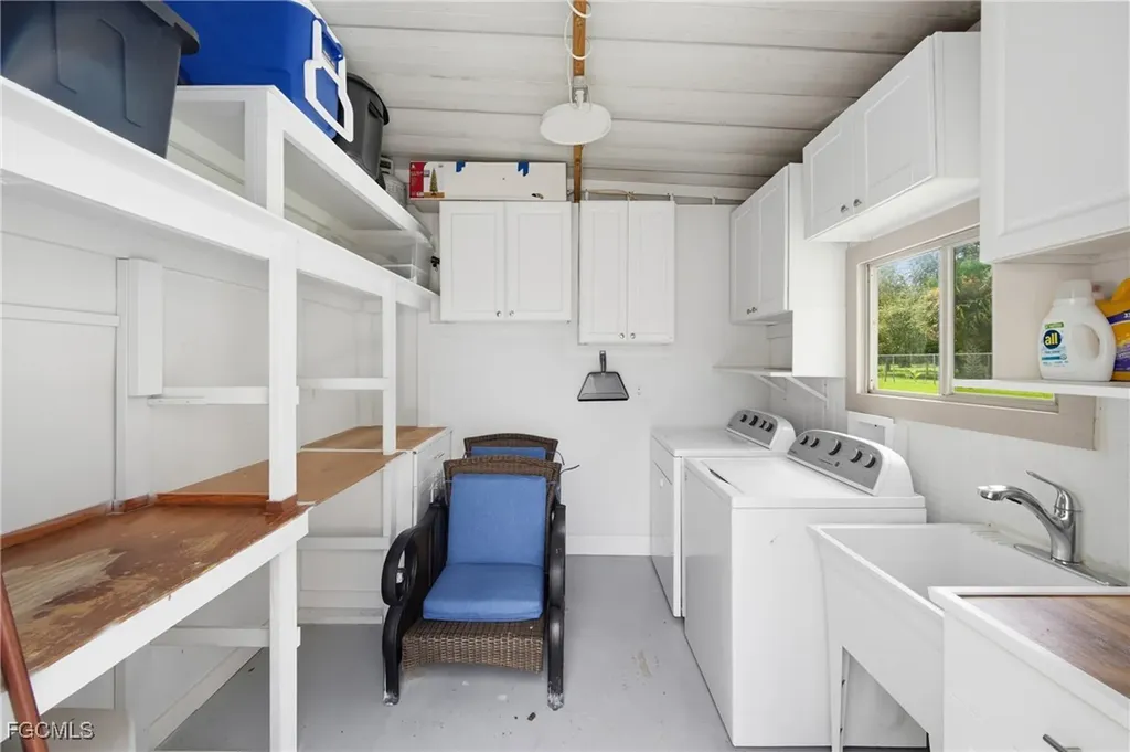 25 W Hampton Drive Fort Myers FL 33908