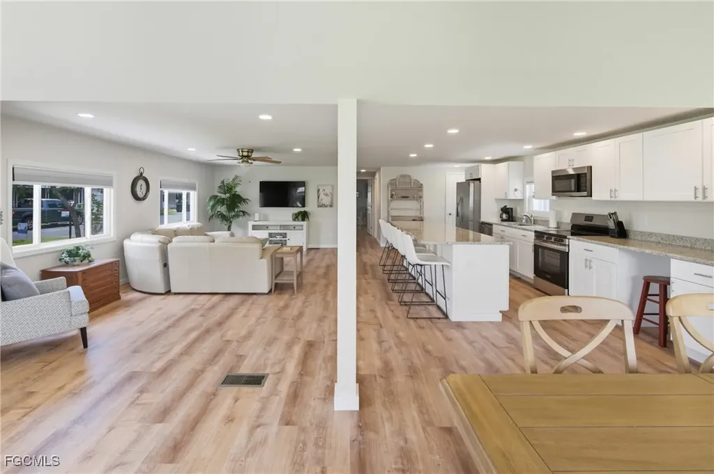 25 W Hampton Drive Fort Myers FL 33908