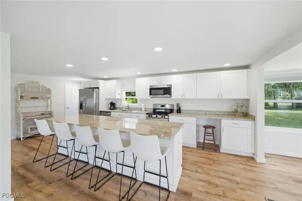 25 W Hampton Drive Fort Myers FL 33908