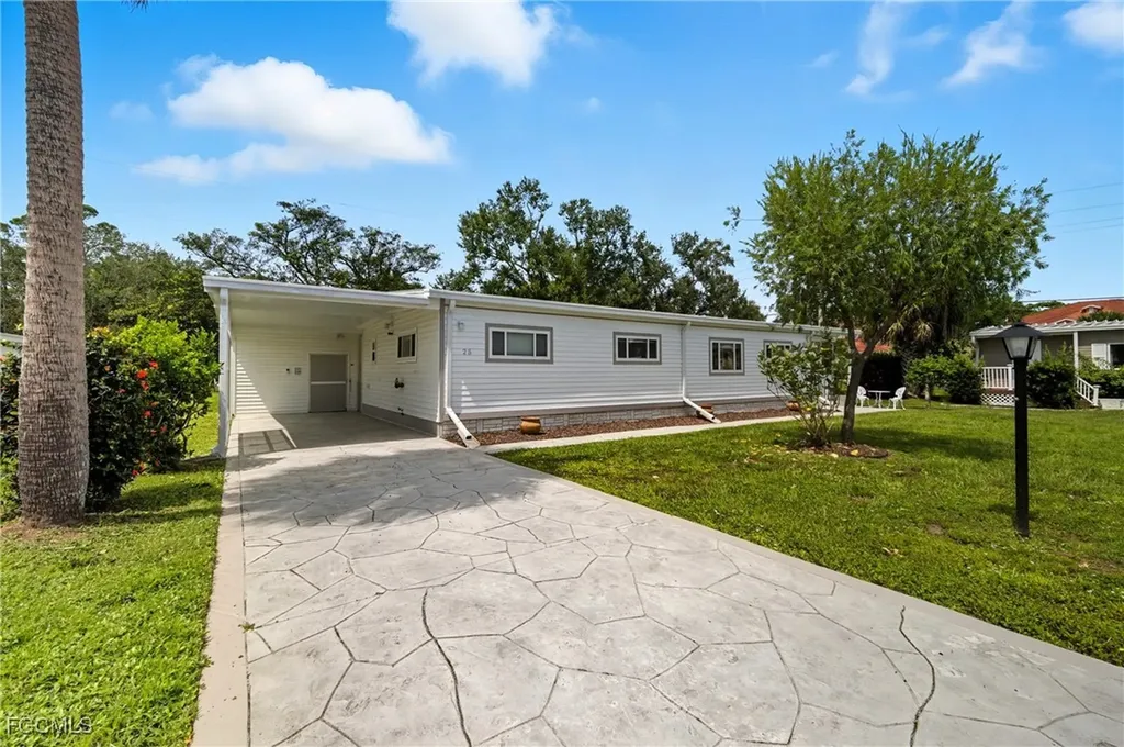 25 W Hampton Drive Fort Myers FL 33908