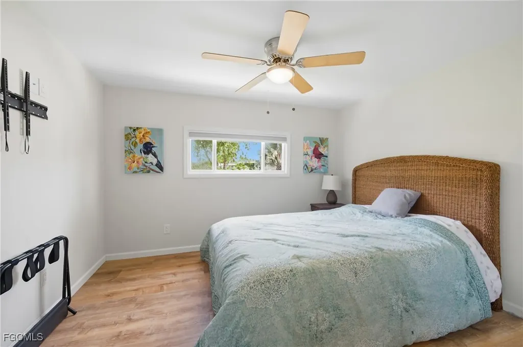 25 W Hampton Drive Fort Myers FL 33908