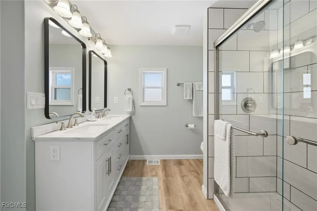 25 W Hampton Drive Fort Myers FL 33908