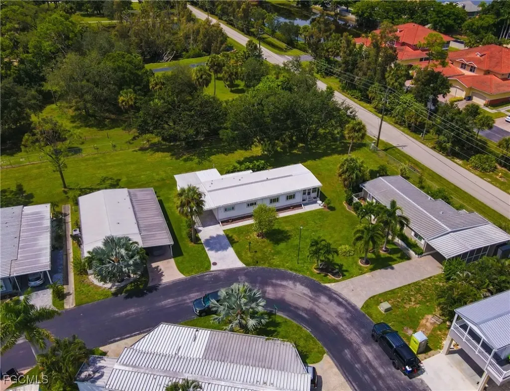 25 W Hampton Drive Fort Myers FL 33908