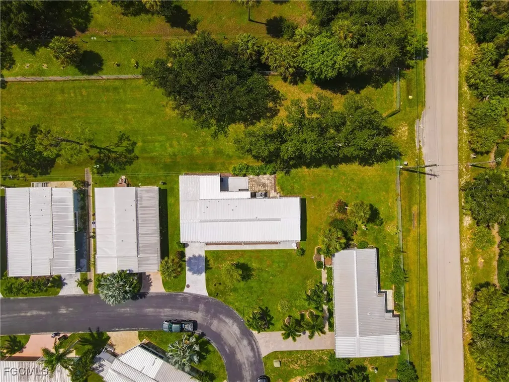 25 W Hampton Drive Fort Myers FL 33908