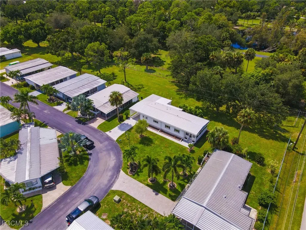 25 W Hampton Drive Fort Myers FL 33908