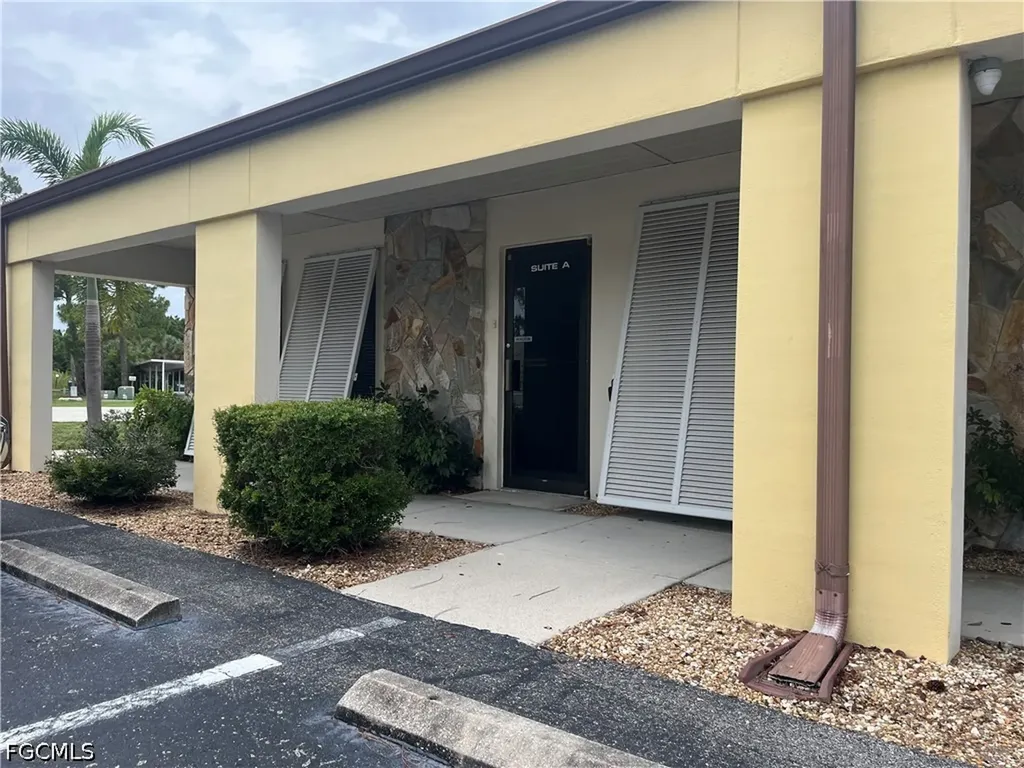 6226 Presidential Court Fort Myers FL 33919