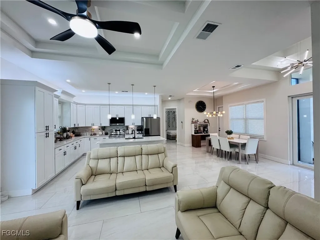 528 Jacaranda Parkway E Cape Coral FL 33909