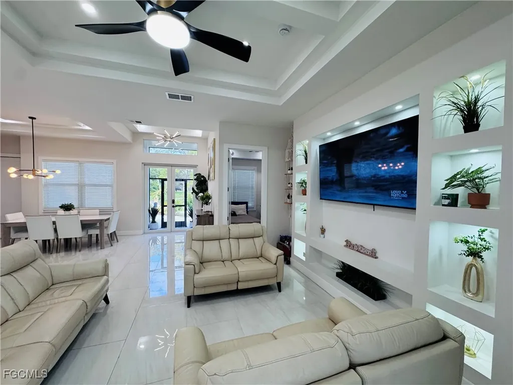 528 Jacaranda Parkway E Cape Coral FL 33909