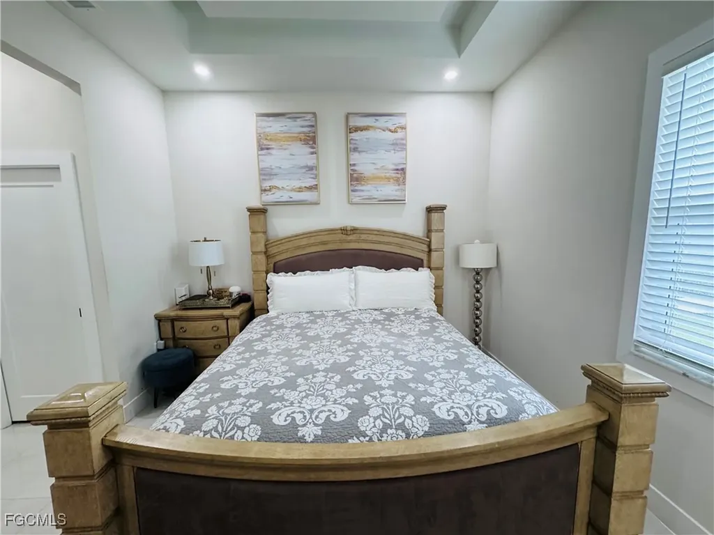 528 Jacaranda Parkway E Cape Coral FL 33909