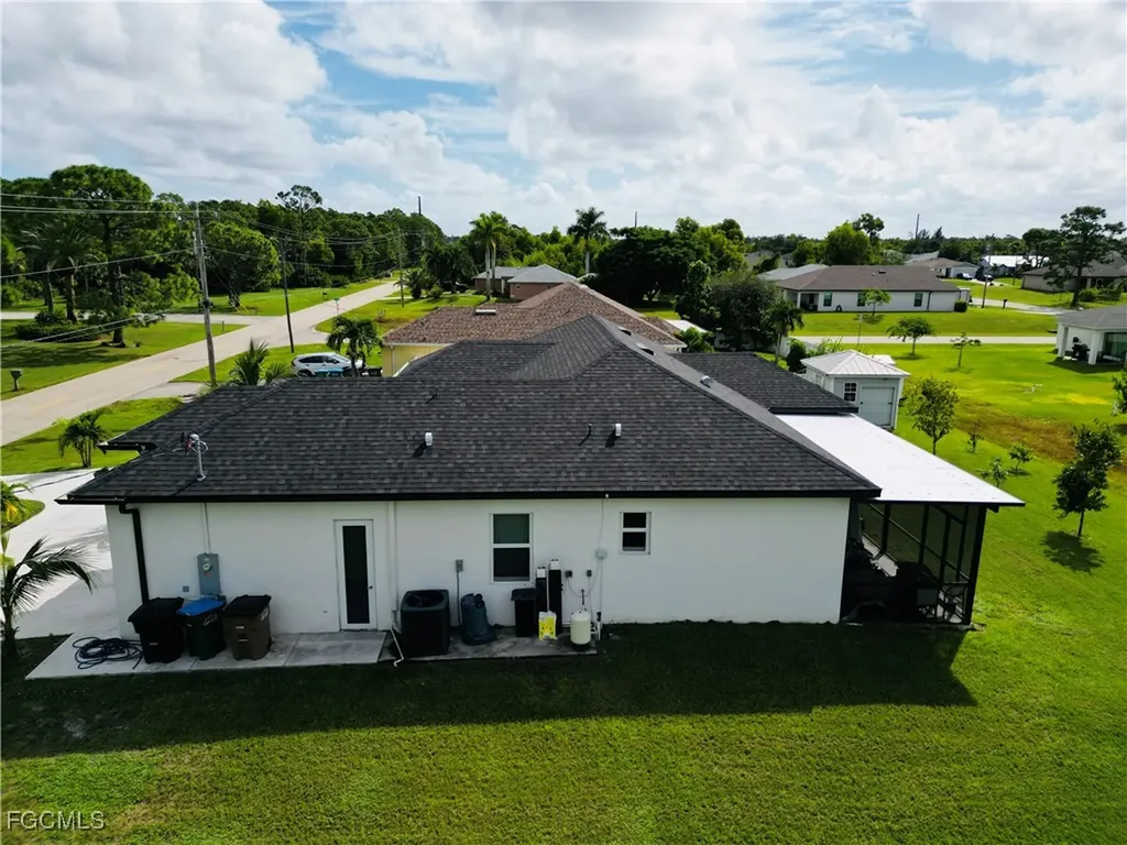 528 Jacaranda Parkway E Cape Coral FL 33909