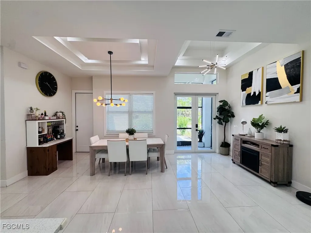 528 Jacaranda Parkway E Cape Coral FL 33909