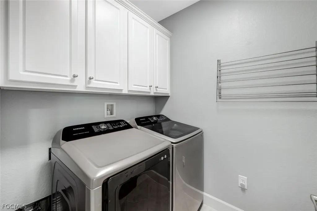 10390 Glastonbury Circle Fort Myers FL 33913