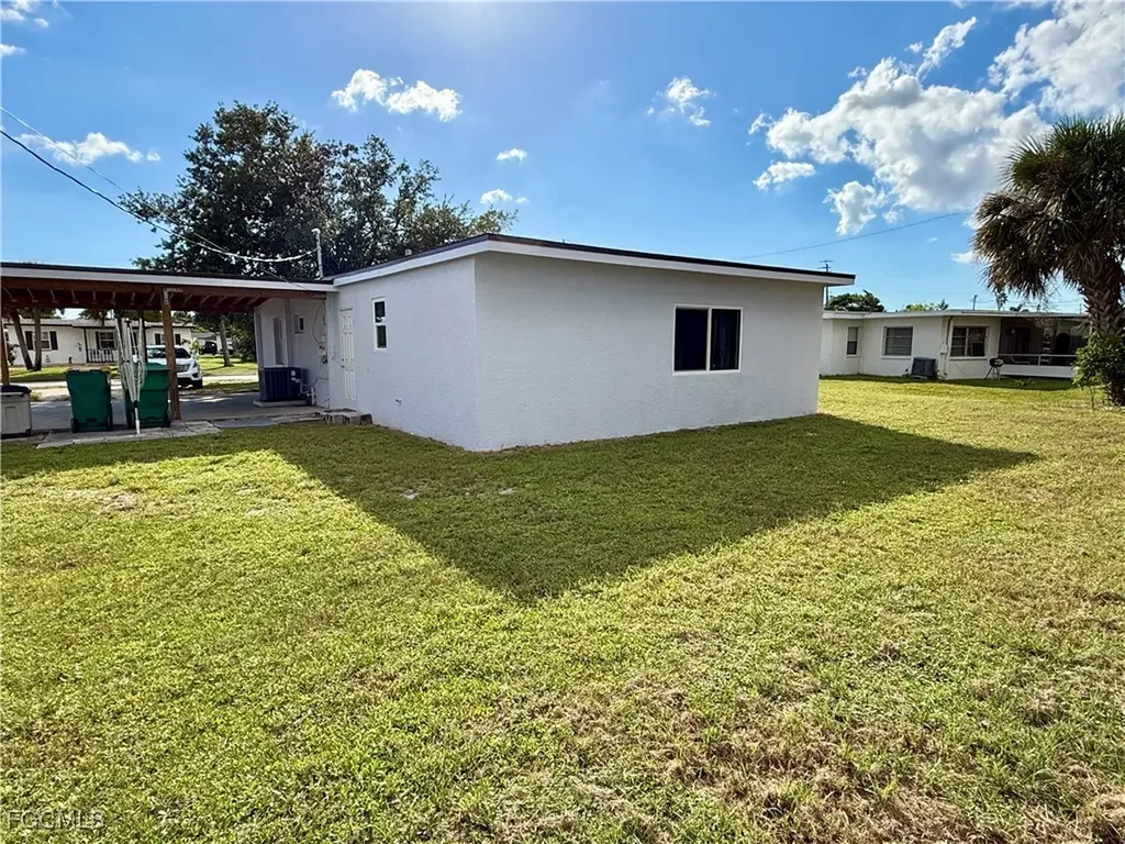 205 Martin Drive NE Port Charlotte FL 33952
