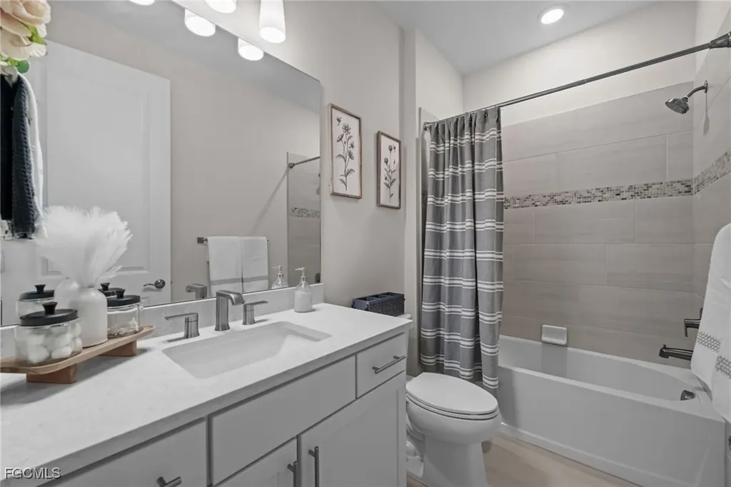 3663 Passion Vine Drive Alva FL 33920