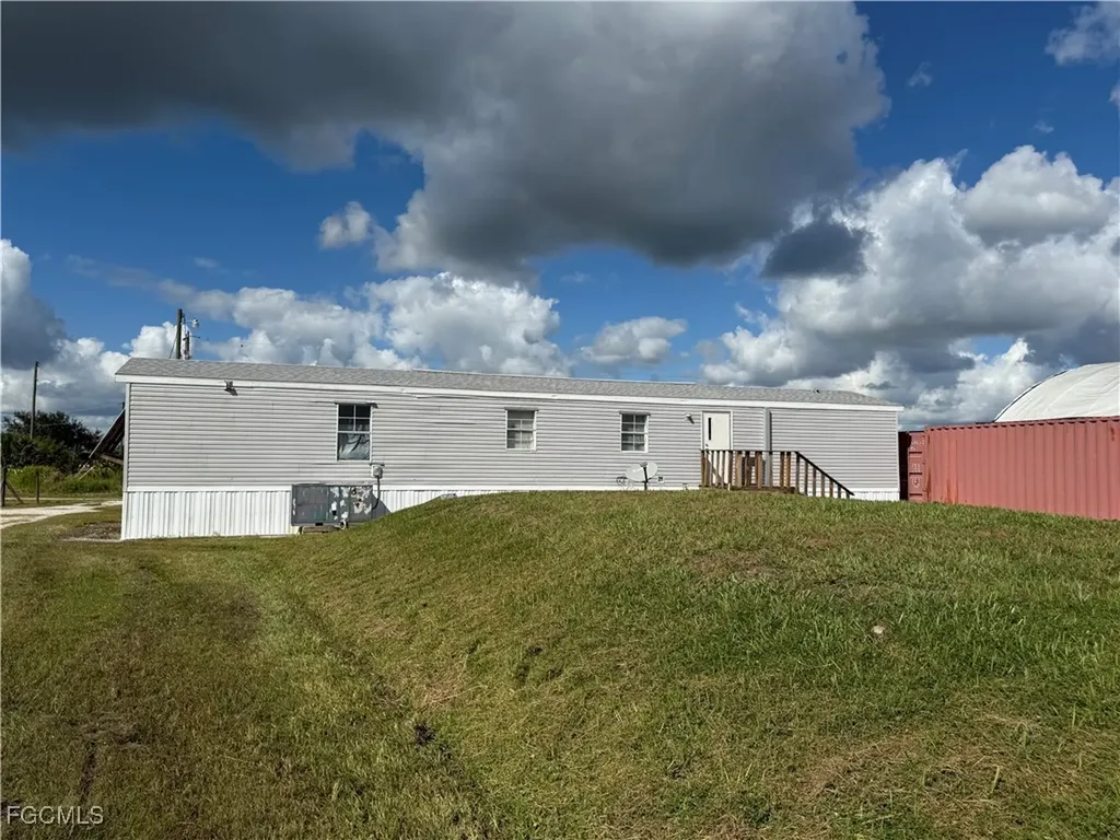 5675 2nd Road Labelle FL 33935