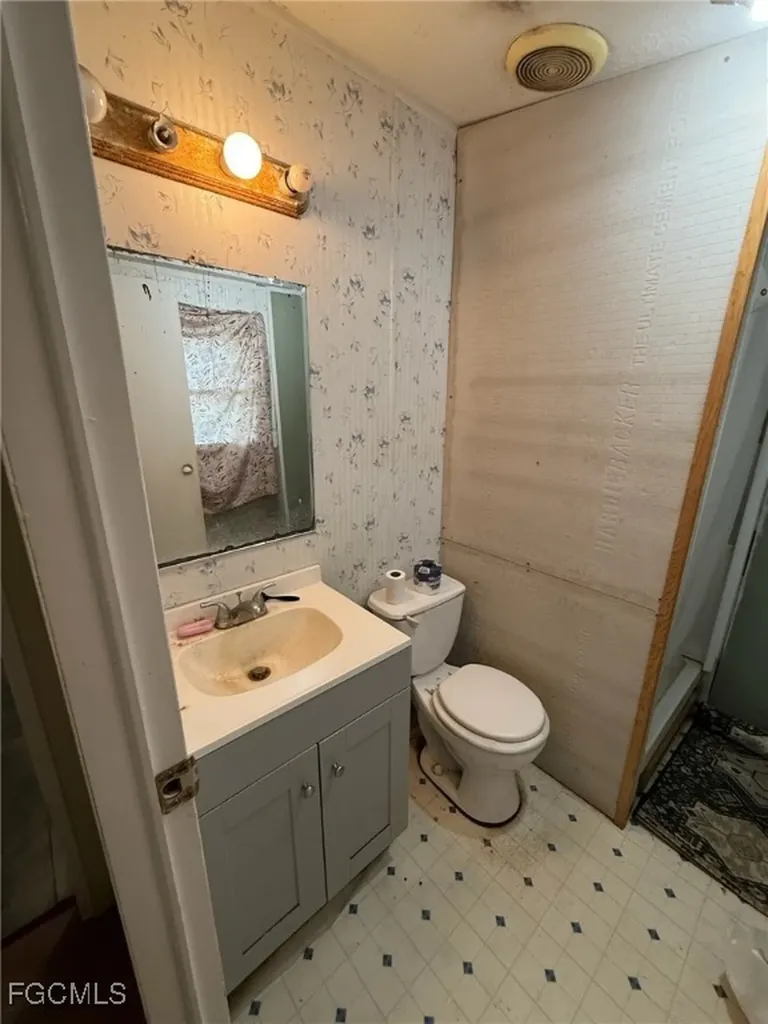 5675 2nd Road Labelle FL 33935