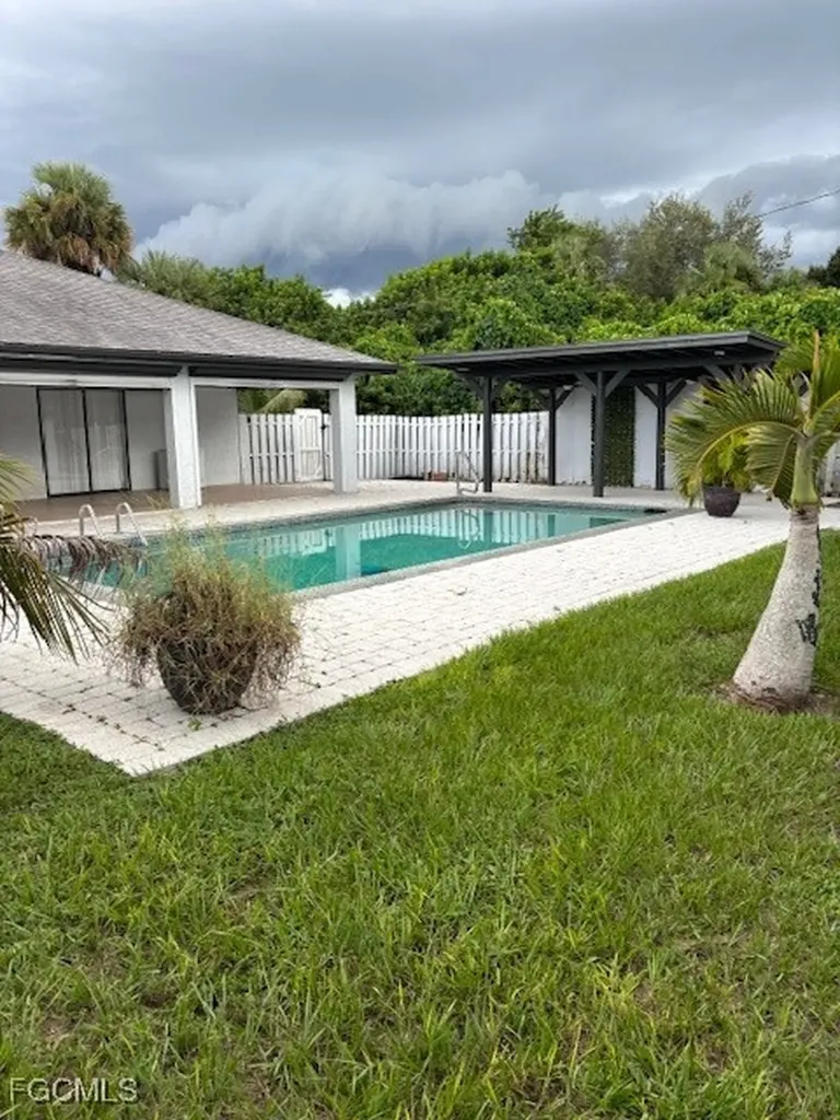 321 Greenwood Avenue Lehigh Acres FL 33936
