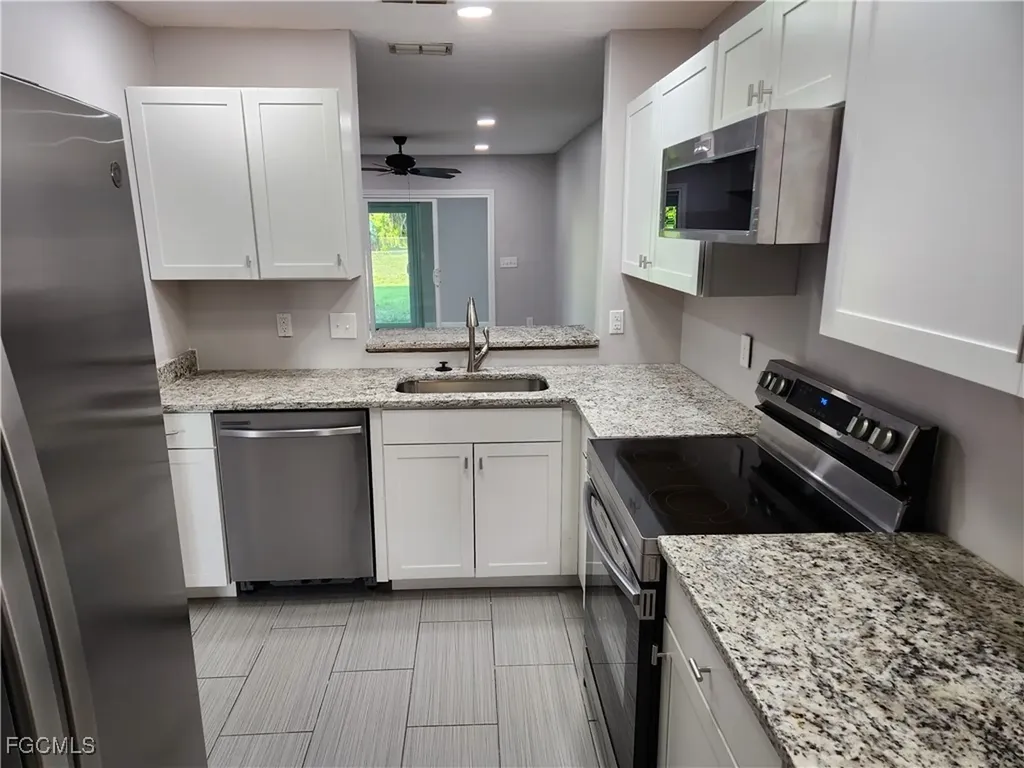 923 SE 23rd Place Cape Coral FL 33990