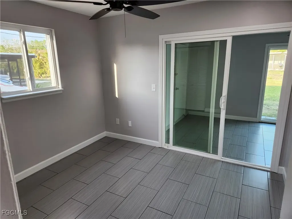 923 SE 23rd Place Cape Coral FL 33990