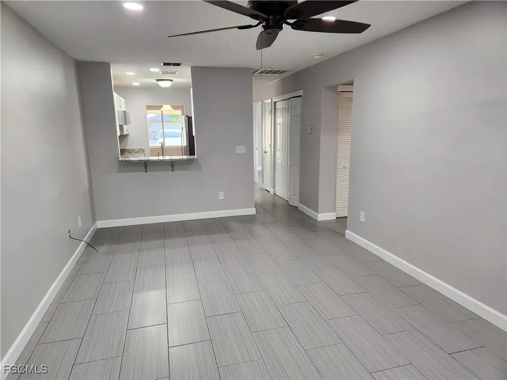 923 SE 23rd Place Cape Coral FL 33990