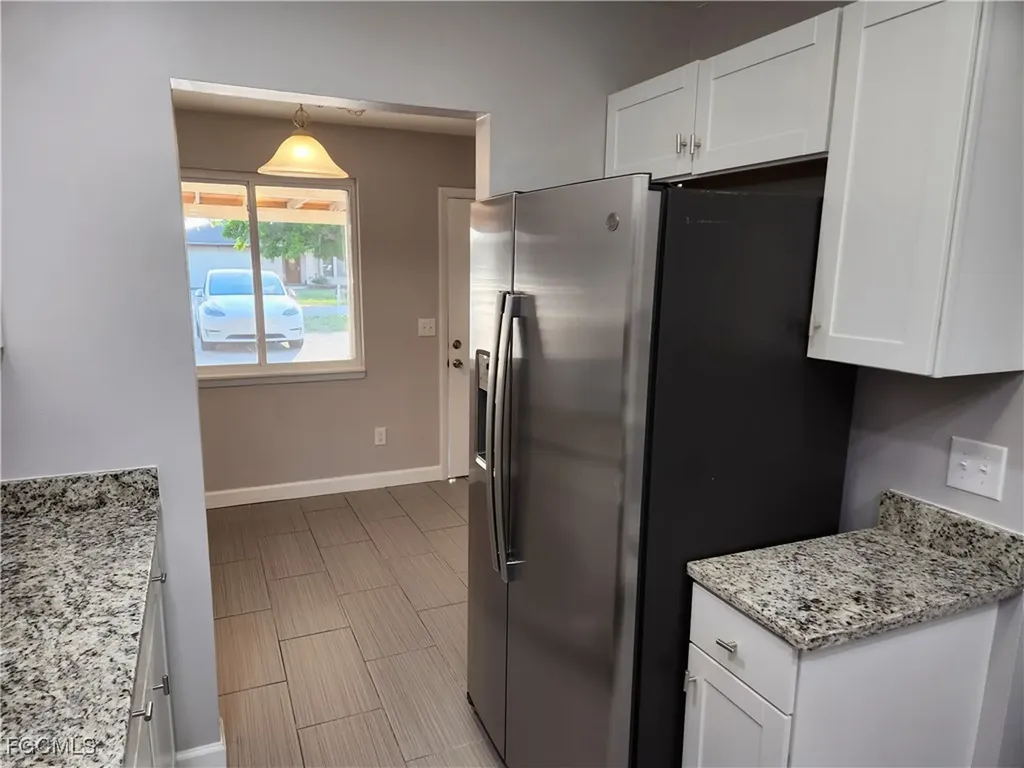 923 SE 23rd Place Cape Coral FL 33990