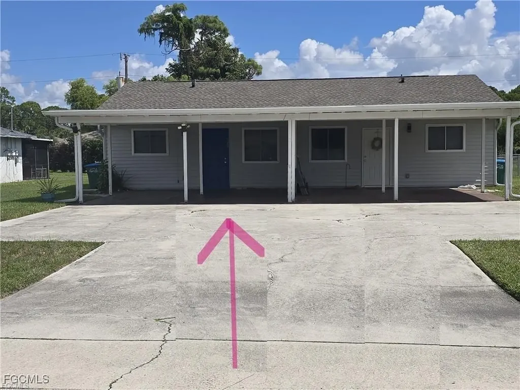 923 SE 23rd Place Cape Coral FL 33990