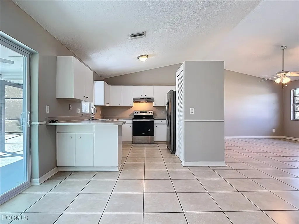 3815 SW 6th Avenue Cape Coral FL 33914