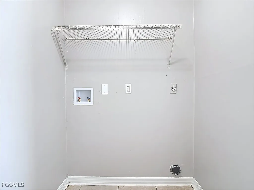 3815 SW 6th Avenue Cape Coral FL 33914