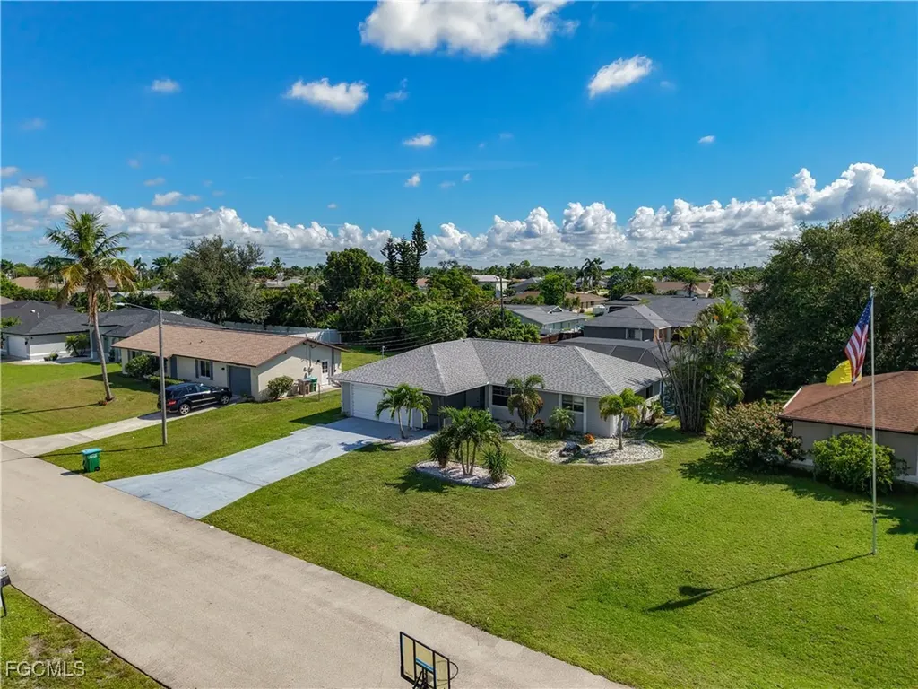 3815 SW 6th Avenue Cape Coral FL 33914