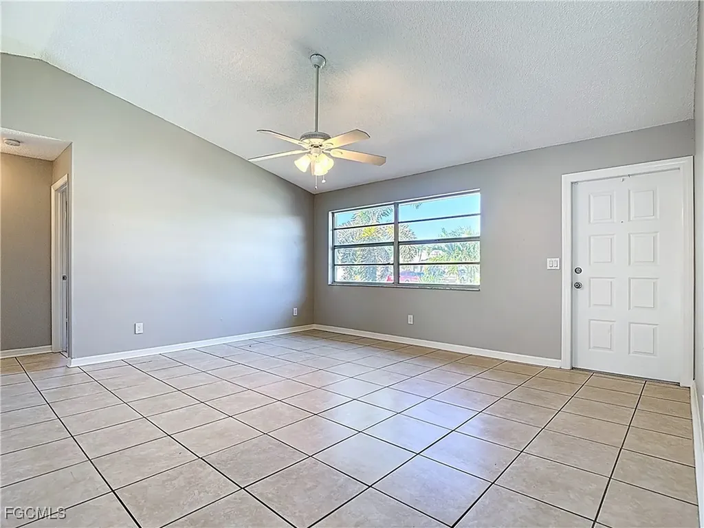 3815 SW 6th Avenue Cape Coral FL 33914