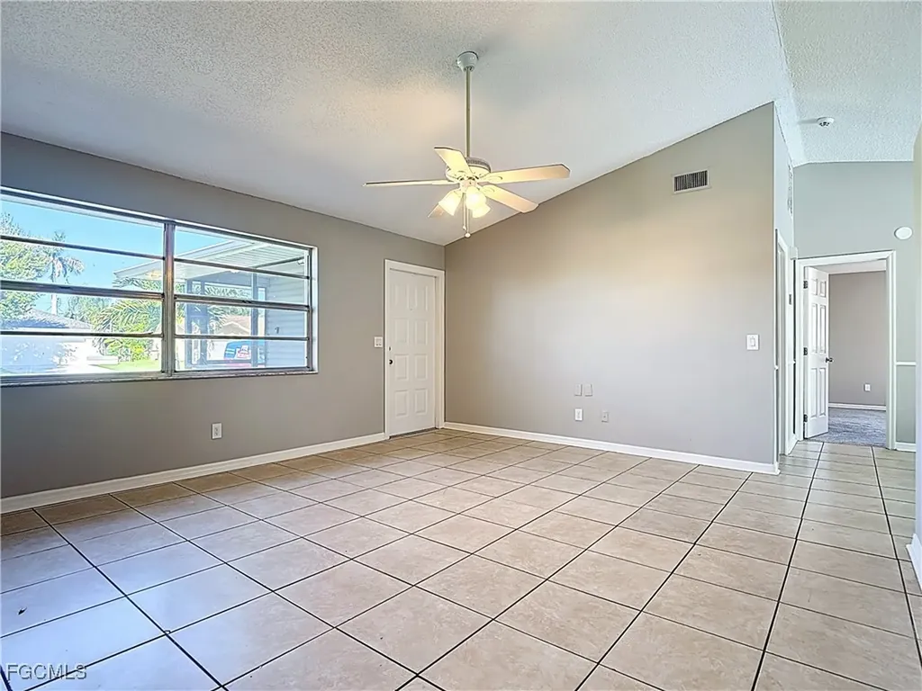 3815 SW 6th Avenue Cape Coral FL 33914