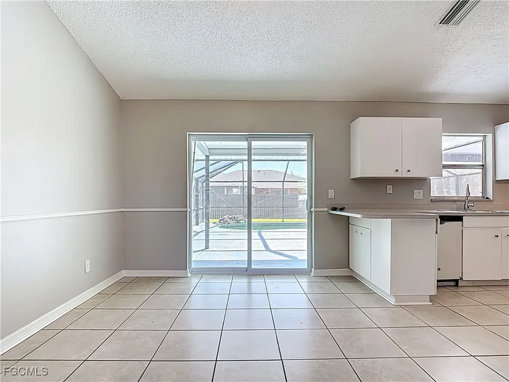 3815 SW 6th Avenue Cape Coral FL 33914