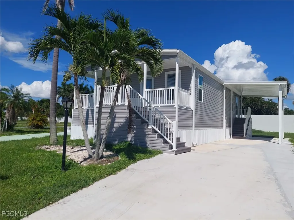 63 Poplar Place Fort Myers FL 33908