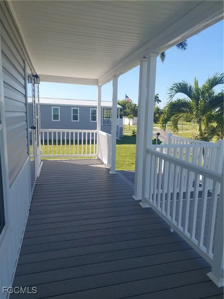 63 Poplar Place Fort Myers FL 33908