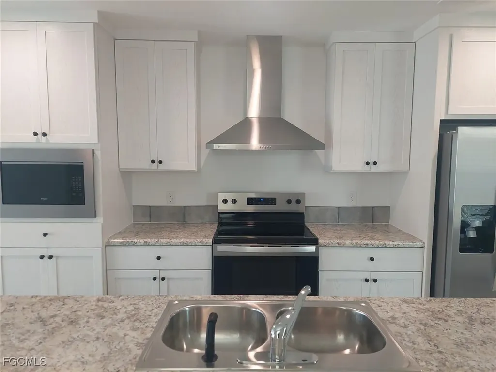 63 Poplar Place Fort Myers FL 33908