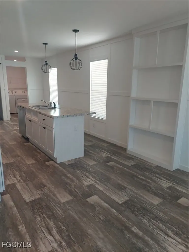 63 Poplar Place Fort Myers FL 33908